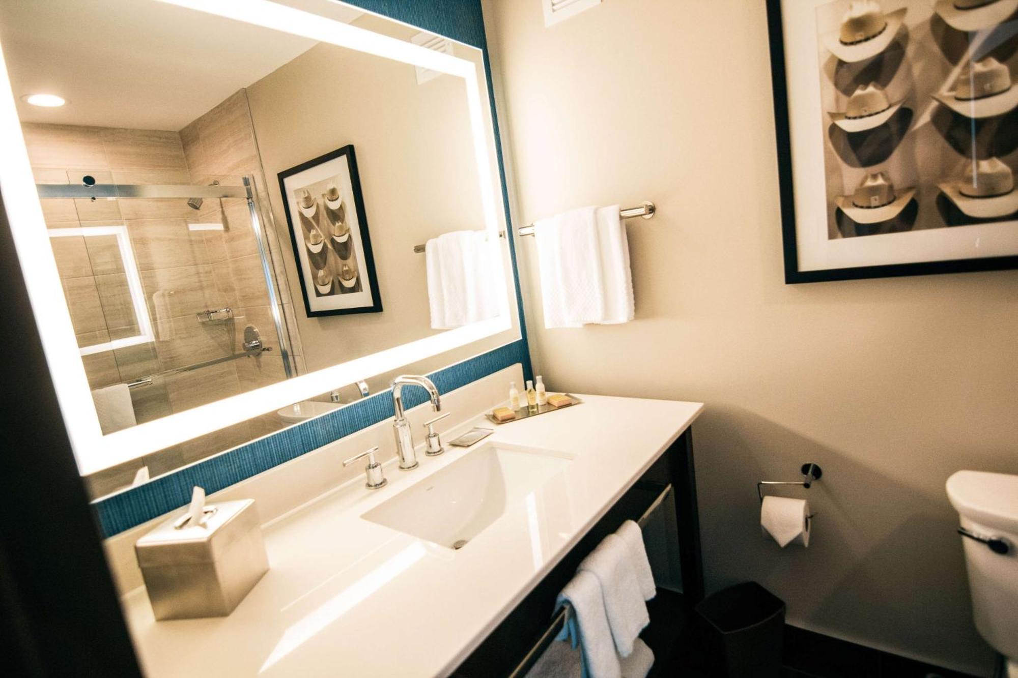 Doubletree By Hilton Lubbock - University Area Eksteriør billede